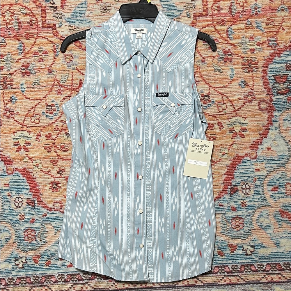 Wrangler Blue and White Sleeveless Shirt